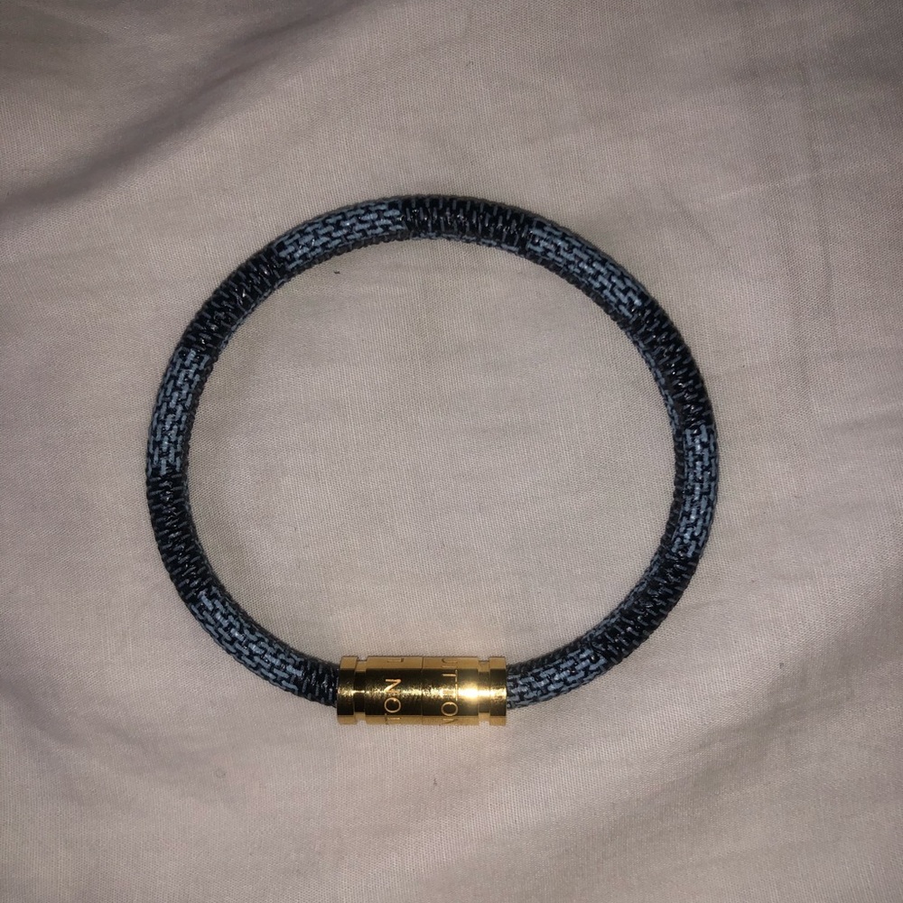 Louis Vuitton “keep it” bracelet